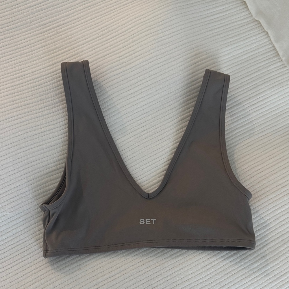 Set active dip bra in stone